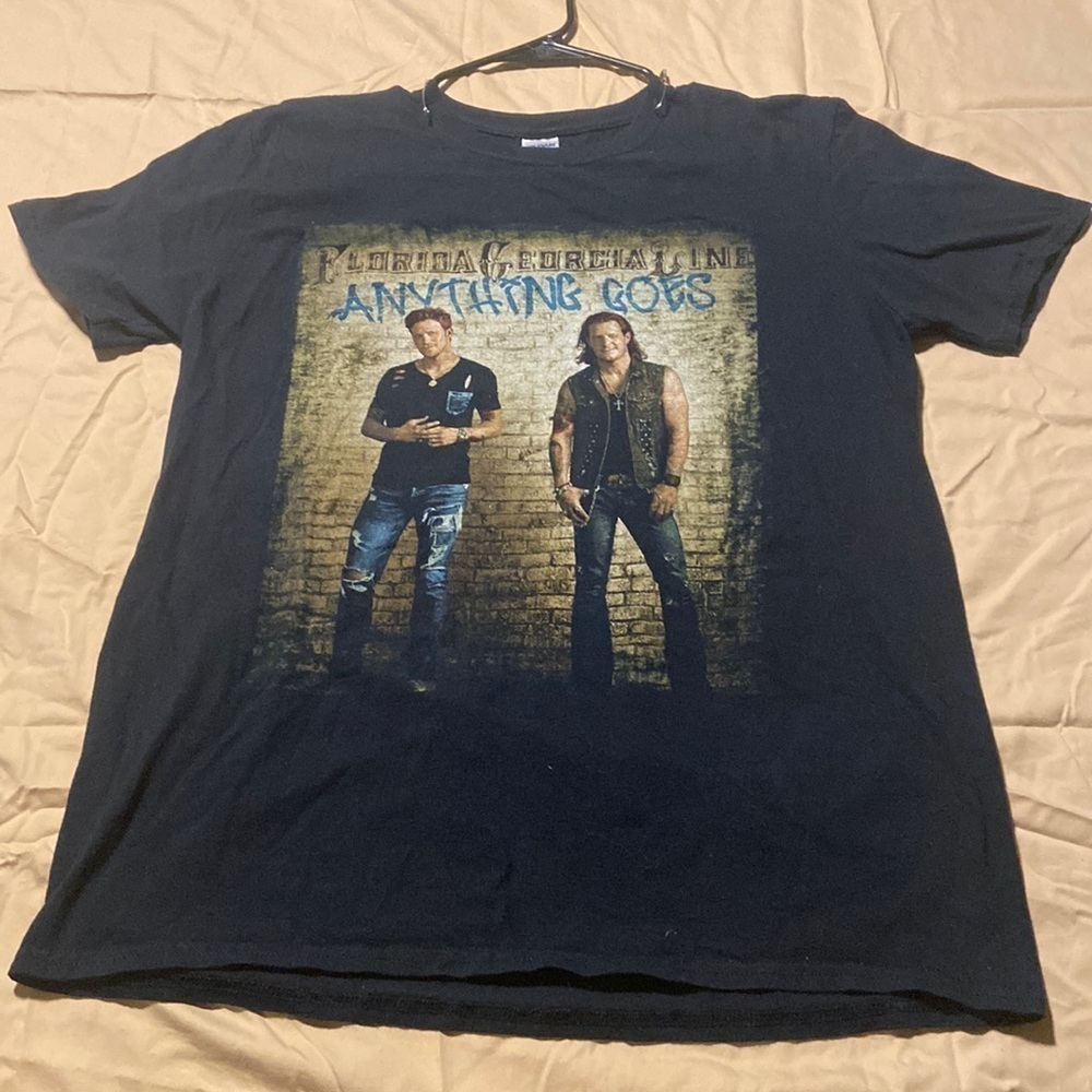 Florida Georgia line anything goes concert T-shirt in size adult L